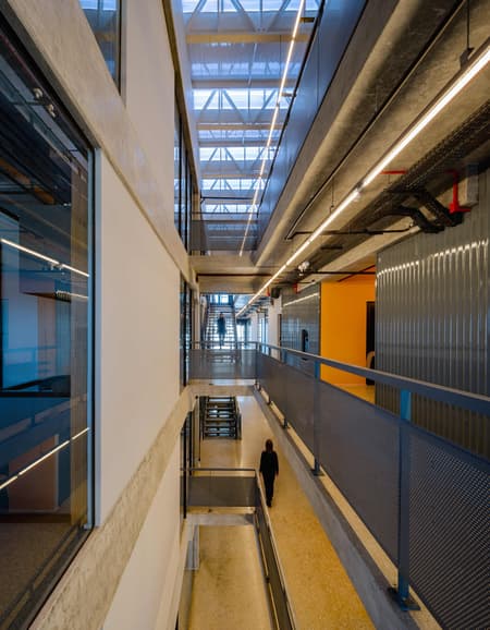 Agora UNI